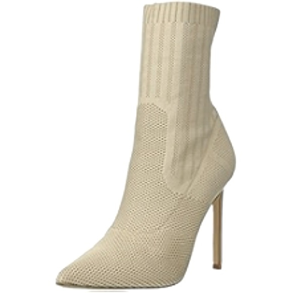 Worn once! Fits like an 8.